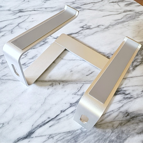 Laptop Stand • Compatible with Laptops from 10 to 15” • Silver • EUC - Picture 4 of 12